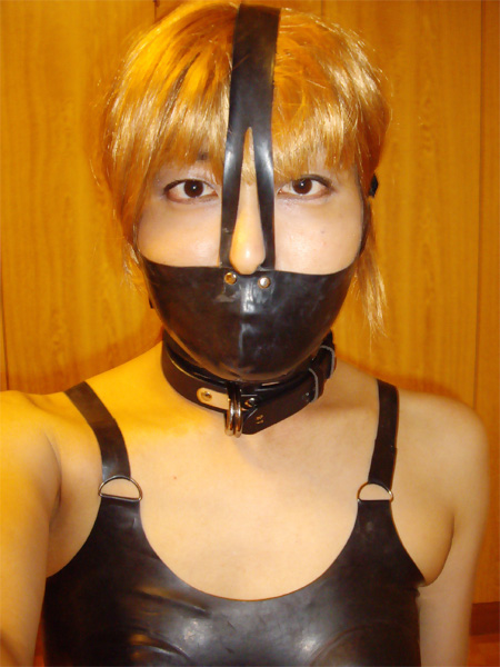 rubbermask002.jpg