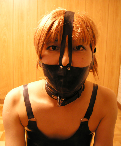 rubbermask017.jpg